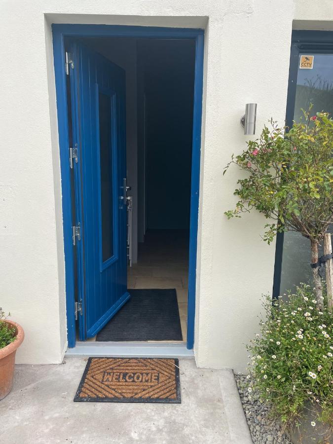 The Blue Door Apartment Cahersiveen Eksteriør billede